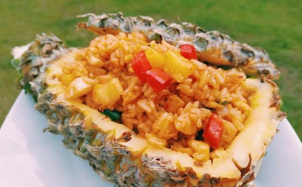 Cicipi Cita Rasa Nasi Goreng Nanas, Menu Street Food dari Thailand