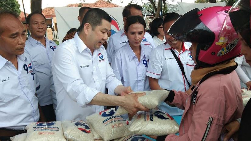 Turun Layani Warga saat Bazar Perindo, HT: Kami Ingin Rakyat Sejahtera