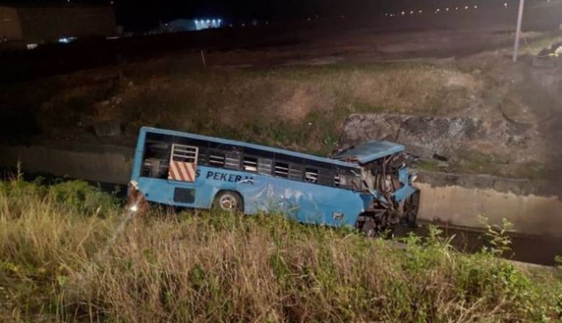 Kecelakaan Bus di Dekat Bandara KLIA Malaysia Tewaskan 9 Pekerja Asing