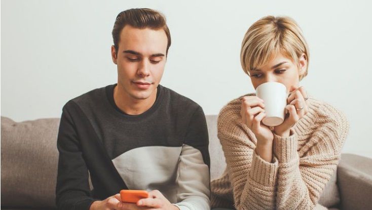Sering Cemburu pada Pasangan, Ini 4 Cara Mengatasinya