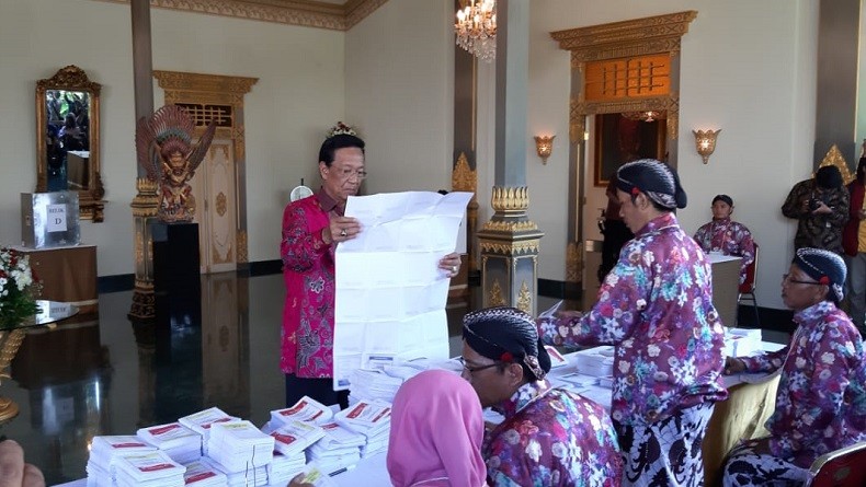 Jokowi-Ma'ruf Amin Menang Telak di TPS Sultan HB X, Selisih 120 Suara