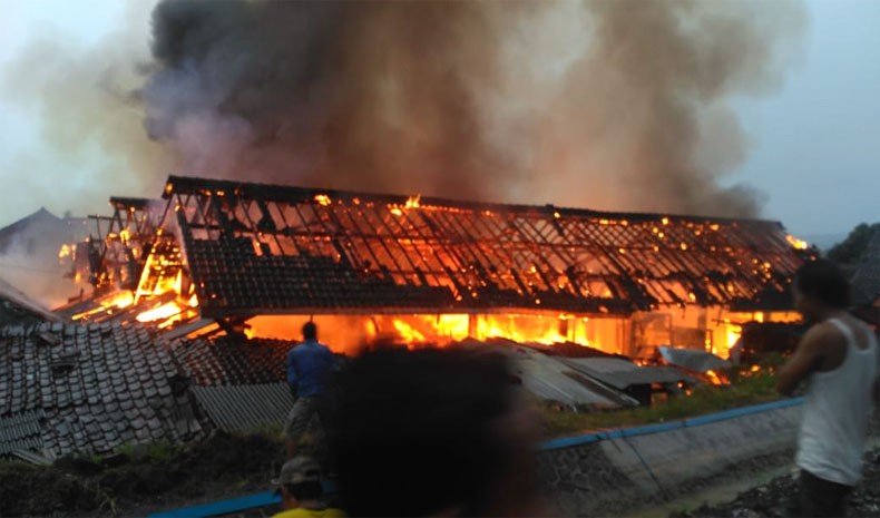 Pasar Magangan Kendal Terbakar, Ratusan Kios dan Lapak Ludes