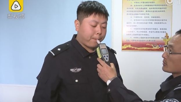 Pria China Tak Lolos Tes Alkohol Gara-Gara Kebanyakan Makan Durian
