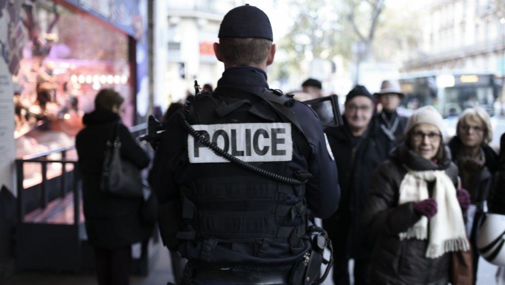 Geger Kantor Polisi di Paris Ditutup Gara-Gara 'Serangan' Kutu