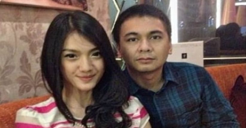 Raditya Dika Tegang saat Gendong Anak Pertama Kali
