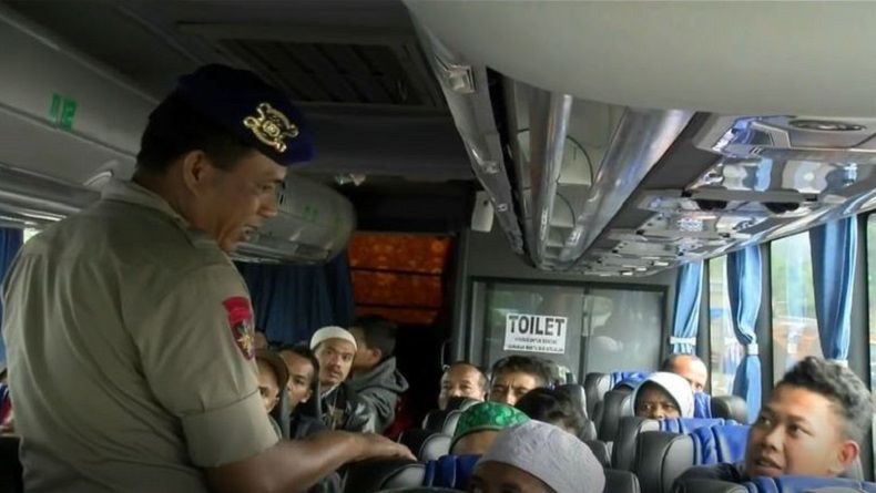 Cegah Massa People Power, Polisi Razia Bus di Terminal Jombang