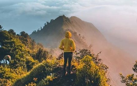 Mudik ke Bandung, Singgahi Gunung Puntang Lihat Hamparan Awan di Puncak Mega