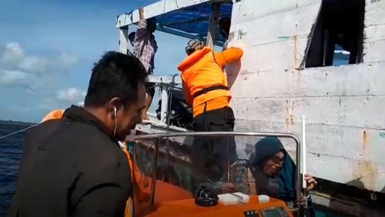Nakhoda Meninggal dan Mesin Kapal Mati di Perairan Selayar, 6 ABK Dievakuasi