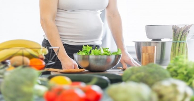 Tips Menjaga Asupan Sehat bagi Ibu Hamil saat Lebaran