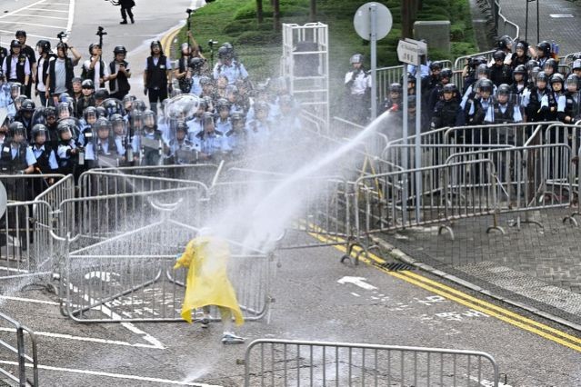 Bentrokan Pecah saat Aksi Demo, Polisi Hong Kong Gunakan Merica dan Gas Air Mata