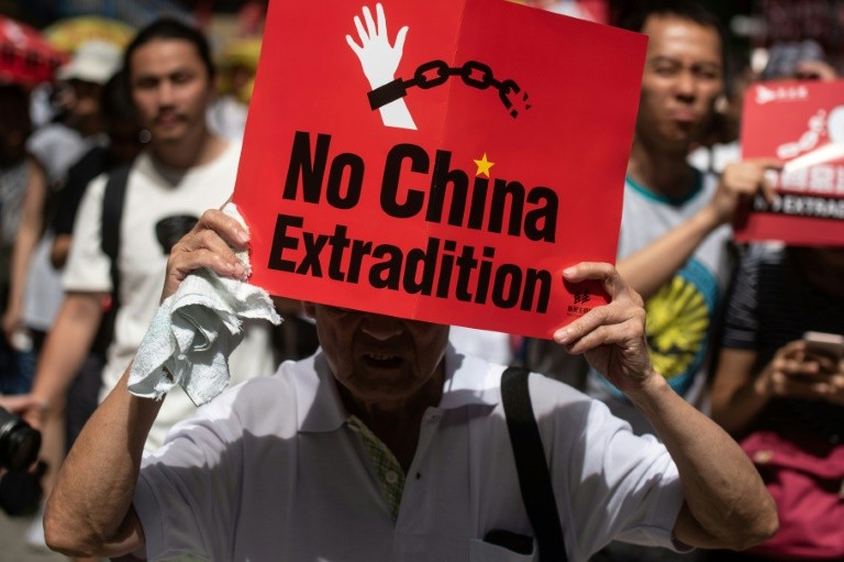 RUU Ekstradisi, Aktivis: Pemimpin Hong Kong Bersalah dan Harus Mundur