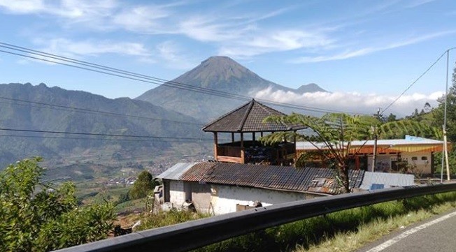 Menikmati Keindahan Dieng saat Terjadi Embun Es, Mirip di Luar Negeri