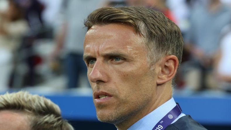 Tinggalkan Timnas Wanita Inggris, Phil Neville Segera Tangani Tim Milik David Beckham