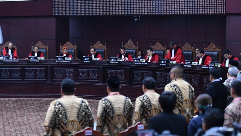 Hakim MK: Dalil Pemohon soal Ajakan Gunakan Baju Putih TSM Tidak Relevan