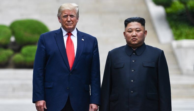 Jadi Presiden AS Pertama yang Pijakkan Kaki di Korut, Ini Komentar Trump