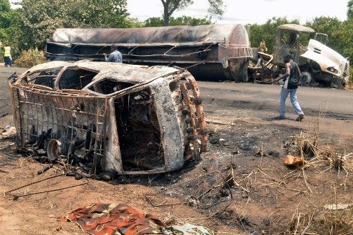 Ledakan Truk Tangki BBM Tewaskan 35 Orang di Nigeria