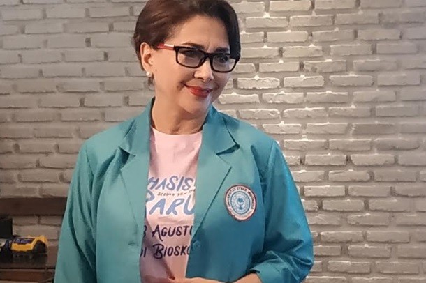 Ini Kesan Widyawati Menjadi 'Mahasiswi Baru' di Usia yang Tak Muda Lagi