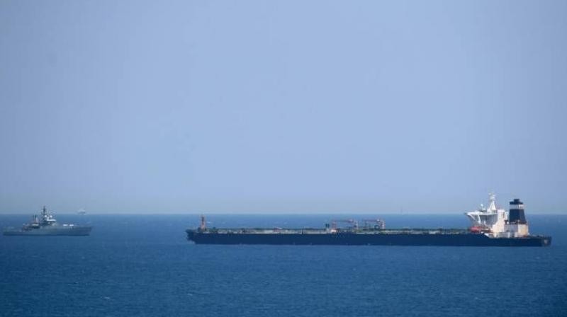Inggris: Kapal-Kapal Iran Berusaha Halangi Jalan Kapal Tanker Kami