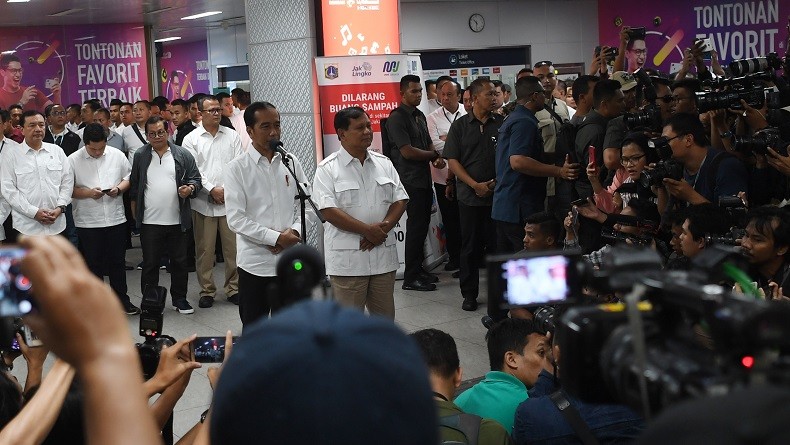 Pidato Lengkap Jokowi saat Bertemu Prabowo di Stasiun MRT Senayan