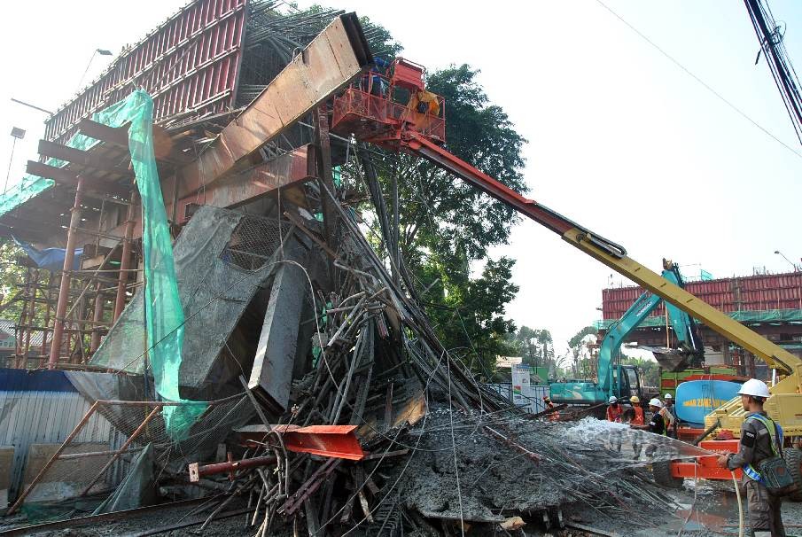 Bahas Ambruknya Tiang Penyangga Tol BORR, Kementerian PUPR Gelar Rapat Sore Ini
