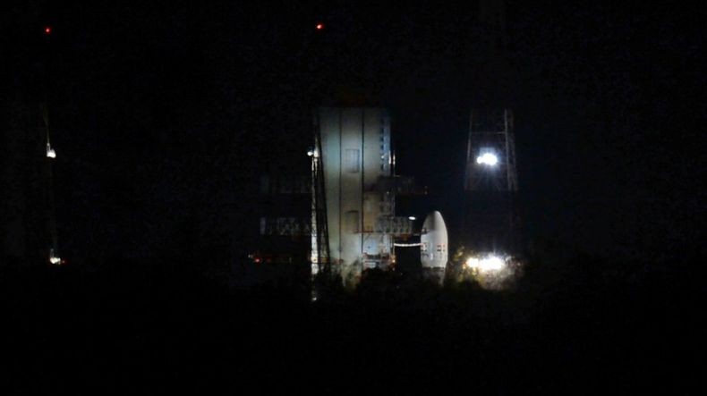 Peluncuran Pesawat Antariksa India ke Bulan Dibatalkan 56 Menit Sebelum Terbang