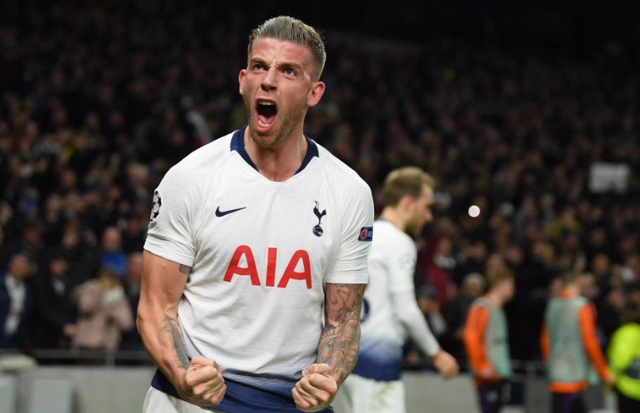 AS Roma Akui Sedang Dekati Defender Tottenham Alderweireld