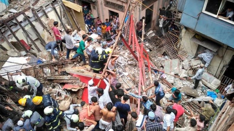 Rumah Ambruk Gegara Diguyur Hujan Deras Timpa Penghuni, 11 Orang Tewas