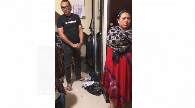 Modus Komedian Nunung Pesan Sabu, Jual Beli Perhiasan