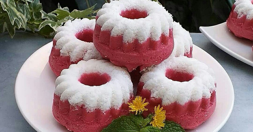 Mencicipi Jajanan Tradisional Putu Ayu Red Velvet, Dikreasikan Jadi Kekinian