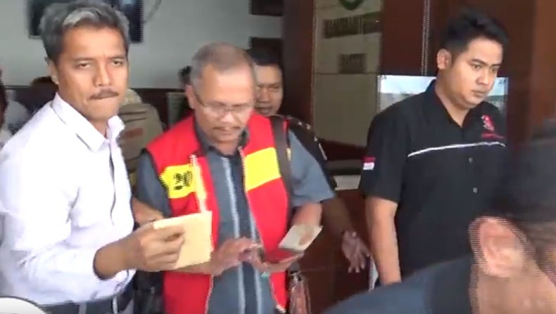 Diperiksa 1 Jam, 2 Tersangka Korupsi Mesin Pertanian Dijebloskan ke Lapas Sragen