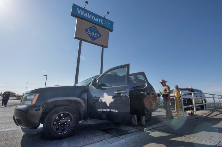 Meski Terjadi Penembakan di Gerainya, Walmart Bakal Tetap Jual Senjata Api