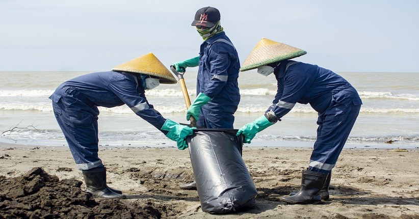 Walhi Desak Pertamina Bersihkan Limbah Minyak di Kepulauan Seribu
