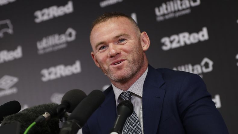 Selain Rooney, Ini 3 Pesepak Bola yang Jadi Pemain-Pelatih
