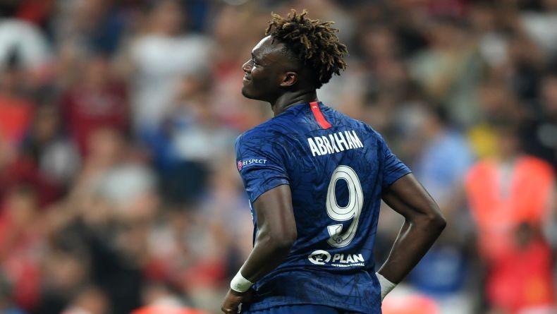 Gagal Eksekusi Penalti, Tammy Abraham Jadi Korban Rasisme Pendukung Chelsea