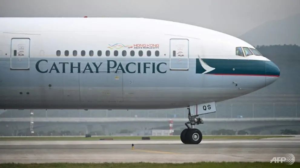 Maskapai Cathay Pacific Tawarkan Pensiun Dini untuk Pilot Tua