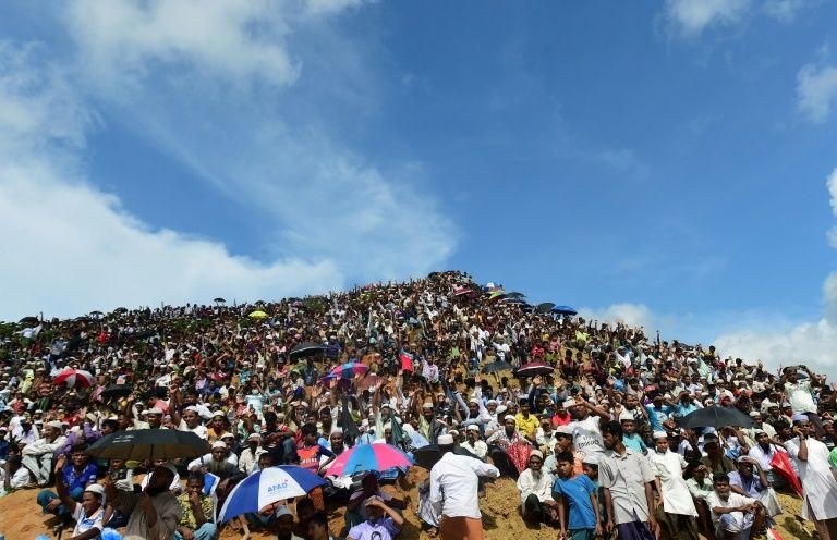200.000 Muslim Rohingya Gelar Aksi Peringati 'Hari Genosida' di Kamp Bangladesh
