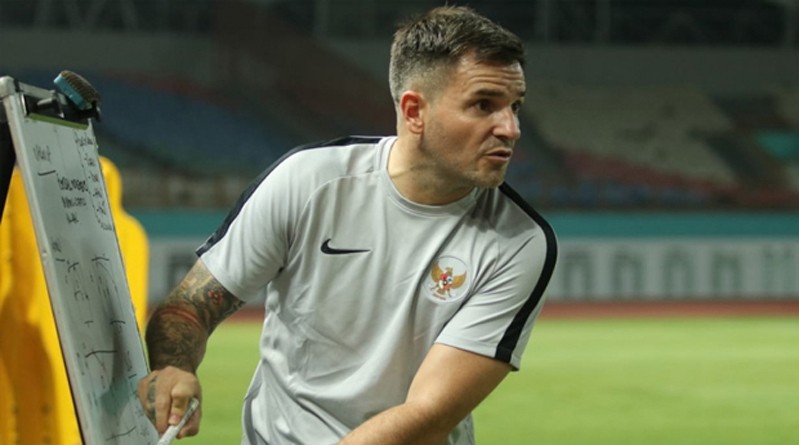 Simon McMenemy Jelaskan Teka-Teki Kondisi Greg Nwokolo