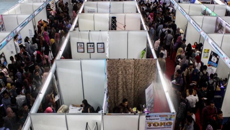 370 Orang Serbu Job Fair yang Digelar Pemkab Solok Selatan