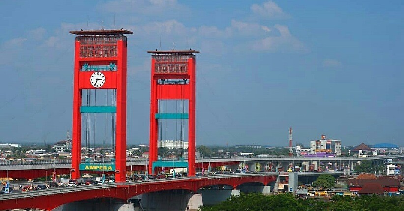 Akses Ditutup, Tak Ada Pesta Kembang Api di Jembatan Ampera