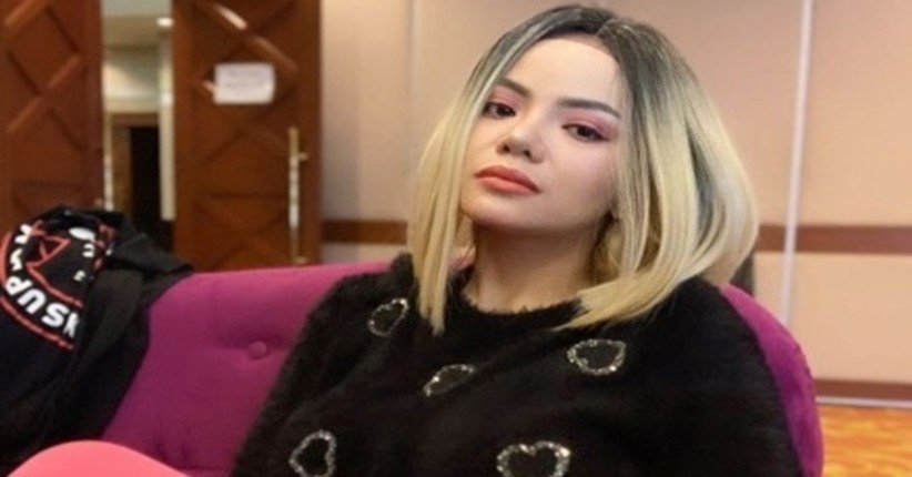 Dijanjikan Rilis Single di Amerika, Ini Kronologis Foto Syur Dinar Candy Disebar