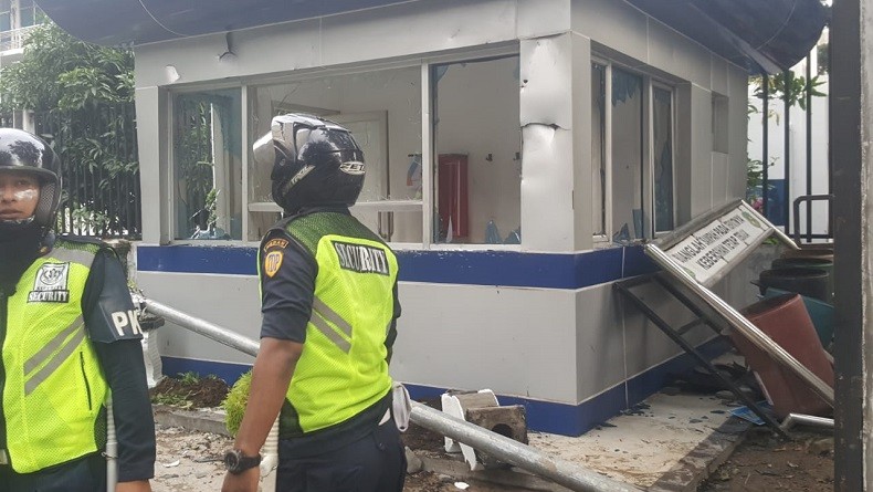Demo Pelajar SMP dan SMA di Medan, Massa Rusak Pos Penjagaan DPRD Sumut
