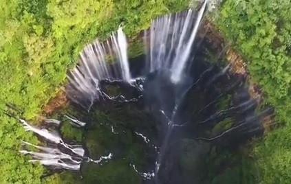 Air Terjun Tumpak Sewu Lumajang Terkenal Unik, Lebar bagai Tirai dan Mirip Naga