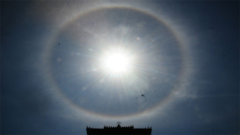 Fenomena Halo Matahari, Ini Doa Melihat Keajaiban Alam