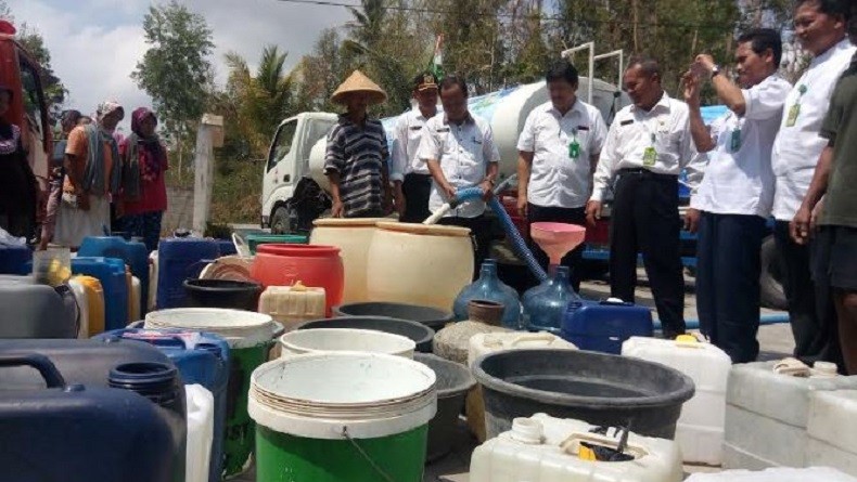 Bantu Warga Kekeringan, ASN di Kulonprogo Himpun Dana Berikan Bantuan Air Bersih