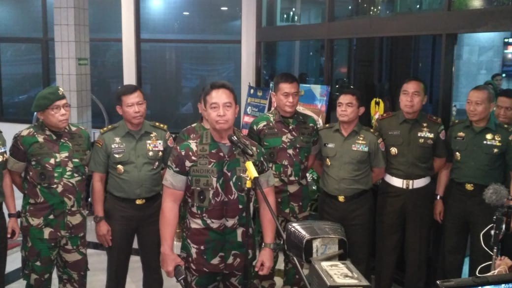 Dandim Kendari Dicopot dan Ditahan karena Istri Posting Konten Negatif tentang Penusukan Wiranto