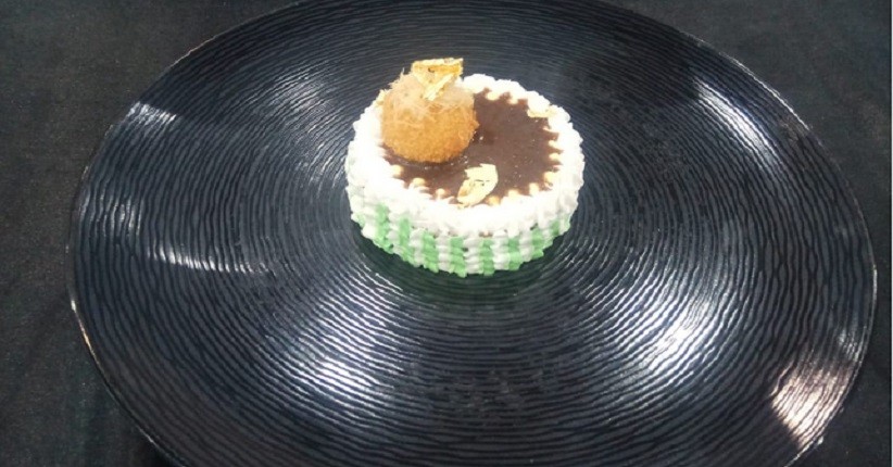 Chef Axhiang Kreasikan Kolak Tradisional Menjadi Cake Kekinian