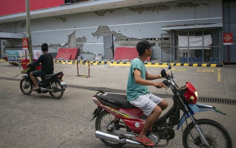 Gempa Magnitudo 6,4 di Filipina Tewaskan 4 Orang dan Hancurkan Banyak Bangunan