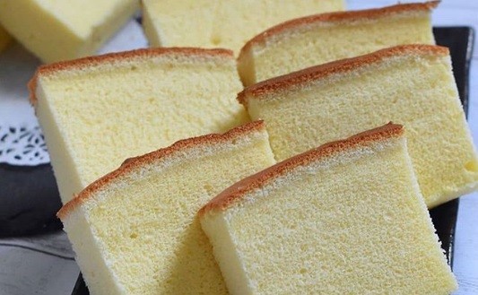 Mencicipi Cake Ogura Super Lembut yang Lagi Viral, Rasanya Bikin Penasaran