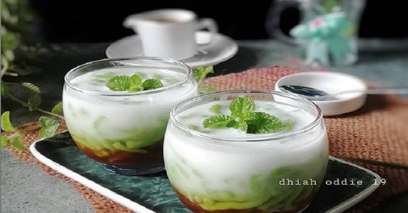 Weekend Asyiknya Bikin Es Cendol, Minuman Legendaris Rasanya Segar