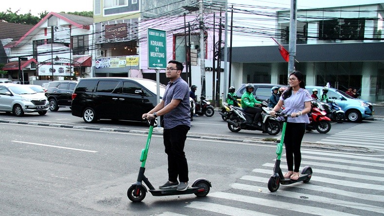 Resmi, Skuter Listrik Dilarang Melintas di Jalan Raya